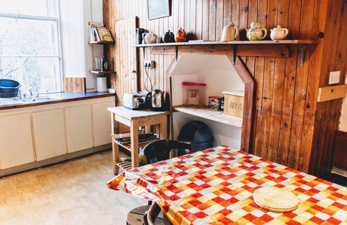 Bruntsfield Apartment | Cozy Meadows Apartment - Family-Friendly with Spa & Breakfast