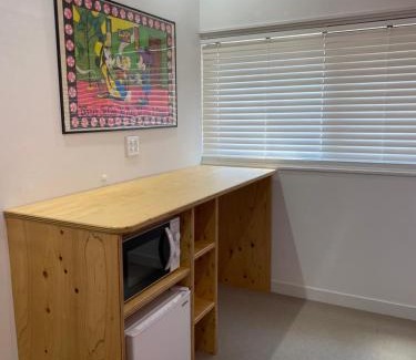 Shiogami Cho House | Cozy Takamatsu Guesthouse with Restaurant & 8.8/10 Rating