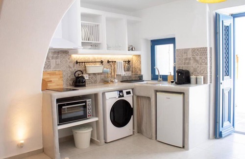 Marpissa Apartment | Budget-Friendly Traditional Arch House in Paros - 10/10 Rated