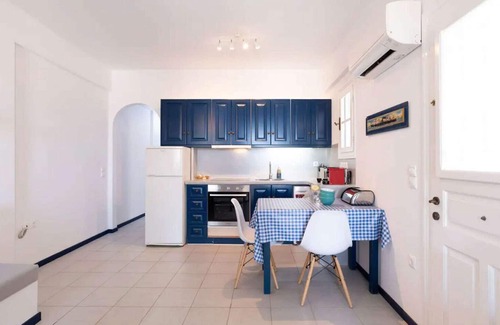 Ampelas Apartment | Idyllic Beachfront Apartment for Family Getaways