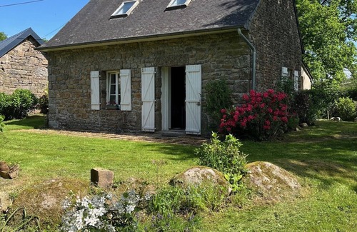 Lanrivain House | Traditional Breton Penty in the heart of Brittany.