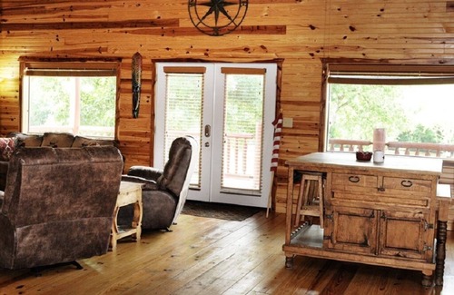 Glenwood Cabin | Cozy Cabin Retreat - Ideal for Romantic Getaways