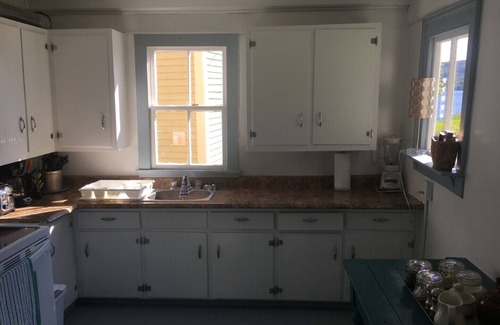 Trinity House | Historic Trinity Cottage with Spa & Child-Friendly Amenities