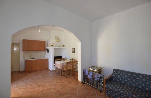 Galia House | Experience a Cozy Traditional Cretan Stone House Retreat