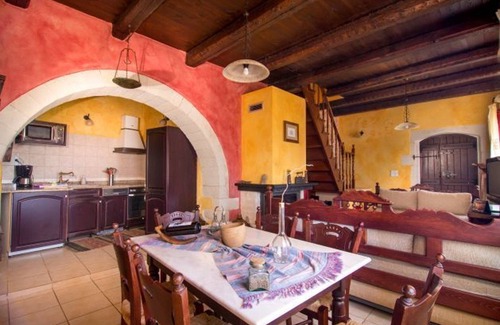 Samonas Villa | Idyllic Crete Villa Red Fliskouni with Private Pool