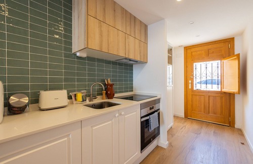En Corts Apartment | Traditional Valencian House with Spa & Terrace by Florit Flats