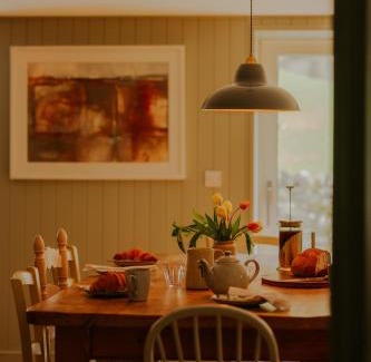 Foss Villa | Refurbished Highland Lodge with Breathtaking Views
