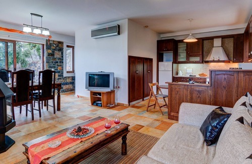 Prina Villa | Traditional Holiday Villa with Private Pool, Lasithi