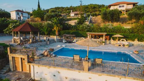 Gefira Mpania Apartment | Inviting Alexis Coco House with Pool & Ocean View