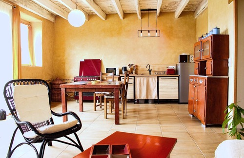 Bedee House | Charming Countryside Retreat for Two Near Rennes