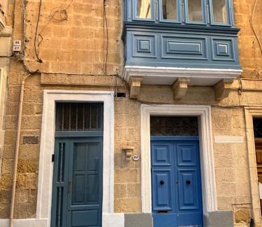 Cospicua House | Traditional House in Cospicua - Tal-Kajjik Guesthouse near Valletta Ferry Service