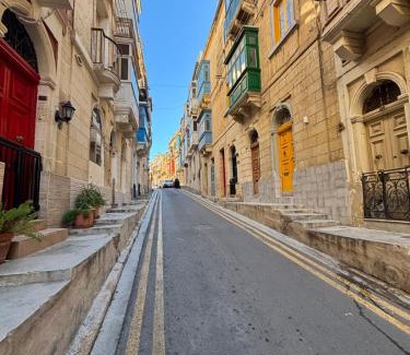 Cospicua House | Traditional House in Cospicua - Tal-Kajjik Guesthouse near Valletta Ferry Service