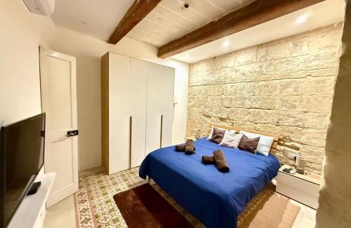 Cospicua House | Traditional House in Cospicua - Tal-Kajjik Guesthouse near Valletta Ferry Service