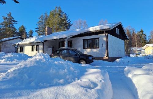 Rovaniemi House | Cozy Traditional House in Rovaniemi - Guest Rated 9.4/10