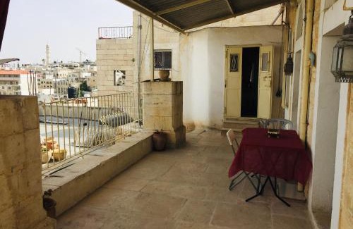 Bethlehem Apartment | Cozy Traditional House with an Amazing Veranda