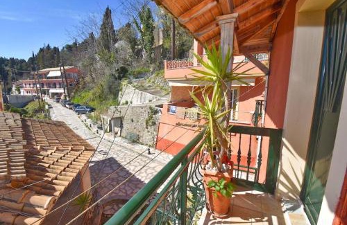 Chlomos Apartment | Inviting Traditional House with Breathtaking Views