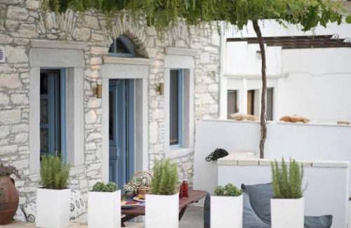 Aperathos House | Inviting Traditional Inn Pirethron - Family Friendly Retreat