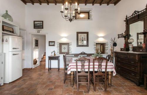 Aperathos House | Inviting Traditional Inn Pirethron - Family Friendly Retreat