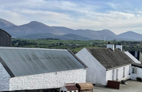 Castlewellan Cottage | Idyllic Irish Cottage with Hot Tub, Near Mountains and Beach