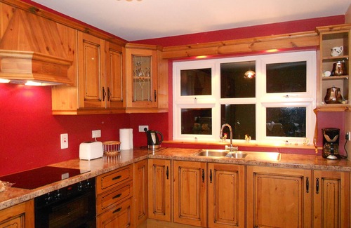 Rosmuck Cottage | Charming Irish Cottage with Ocean View & High Guest Rating
