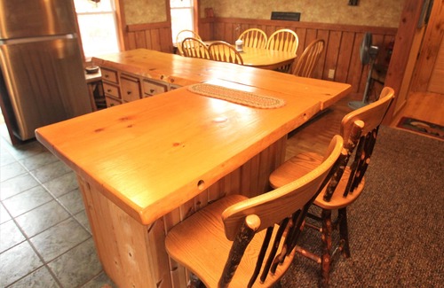 Jefferson Township Cabin | Inviting Mountain Cabin Near Kooser Lake & Hidden Valley Resort