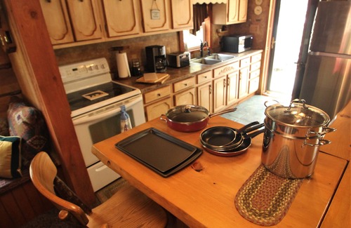 Jefferson Township Cabin | Inviting Mountain Cabin Near Kooser Lake & Hidden Valley Resort