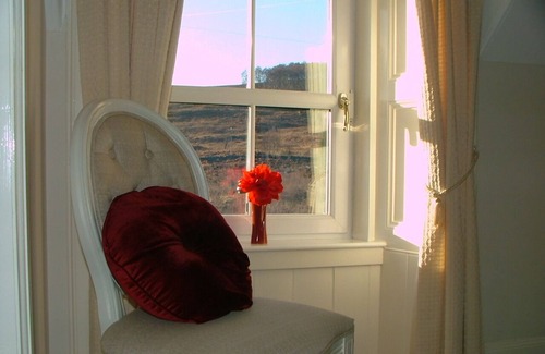 Calvine House | Idyllic Scottish Lodge with Pool and Scenic Countryside Views