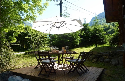 Sixt-Fer-a-Cheval Ski Chalet | Inviting Ski Chalet with Ocean Views & Top Guest Rating 9.8
