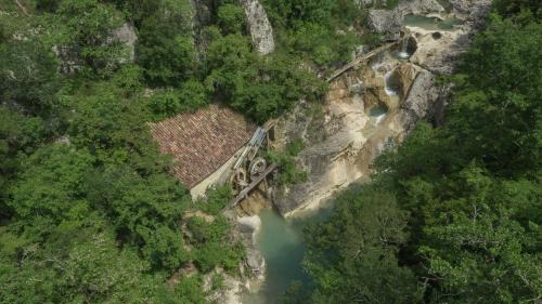 Kotli House | Cozy Traditional Stone House Kotli with Oceanfront Pool