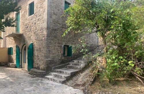 Lazarata House | Traditional Stonehouse at Prementinos Village Lefkada