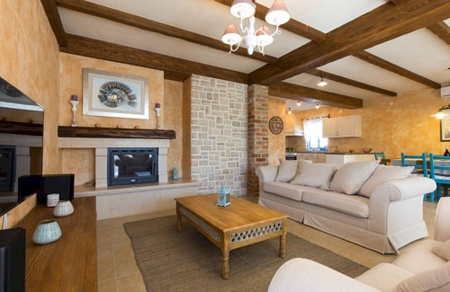 Kras Villa | Idyllic Villa Maša***** on Krk with Pool and Tavern