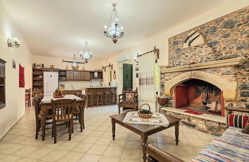 Vlichada Villa | Cozy Villa with Private Pool & Family-Friendly Atmosphere
