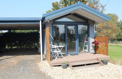 Trafalgar Apartment | Trafalgar Weekend Stays - away from the city stress to your Gippsland retreat