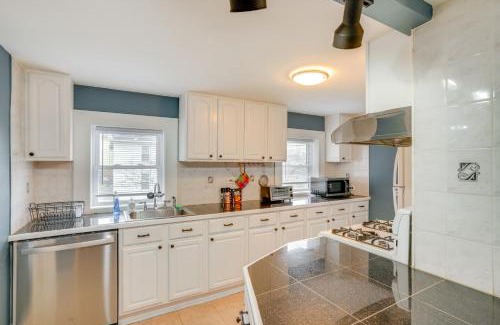 Lee Apartment | Trail Access Berkshires Gem with Rooftop Deck!