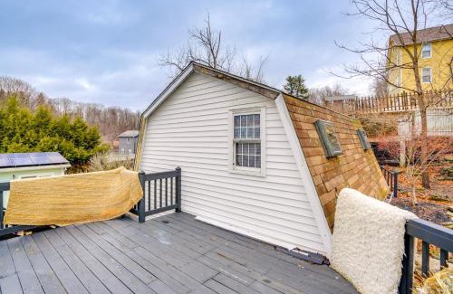 Lee Apartment | Trail Access Berkshires Gem with Rooftop Deck!