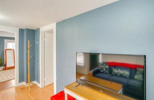 Lee Apartment | Trail Access Berkshires Gem with Rooftop Deck!