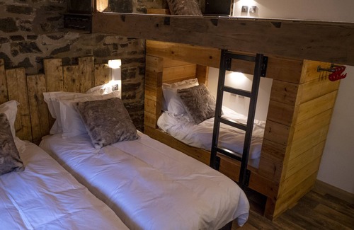Derbyhaven Cabin | Trail Lodge