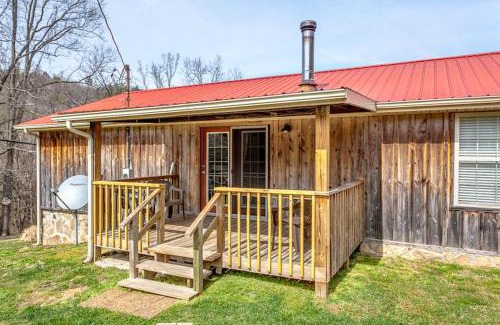 Duff House | Family-Friendly Trail Paradise House for Memorable Getaways