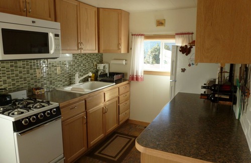 Estes Park Cabin | Trail Ridge Cabin – Cozy Stay with Pool and Scenic Views