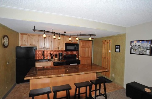 Peak 9 Condo | Discover Trail's End 509 Condos with On-Site Hot Tub