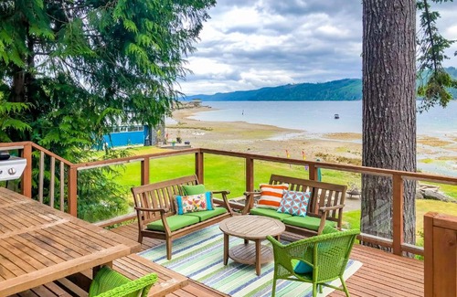 Lilliwaup House | Experience Trail's End Cabin: Oceanfront Retreat Awaits