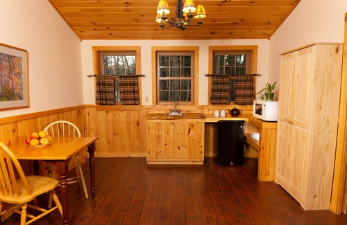 Keene Valley Bed & Breakfast | Discover Trail's End Inn: Rated 9.4 with Spa & Breakfast