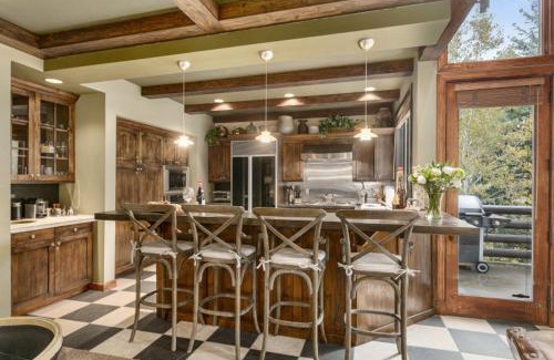Deer Valley Apartment | Trail's End Lodge - 4 Bedroom Residence with Spa #13 condo
