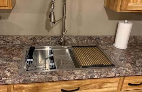 New Bethlehem Apartment | Cozy Trail-side Hotel Motel BBC BnB for Your Next Stay