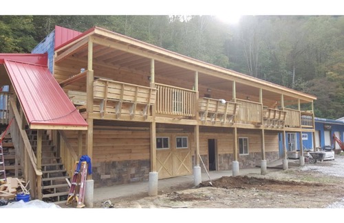 Toler House | Cozy Trailblazers Outfitters Unit 4 with Kitchen Amenities