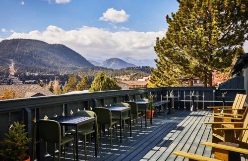 Estes Park Hotel | Experience Trailborn Rocky Mountains Outpost with Ocean View