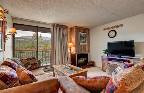 Peak 9 Apartment | Family-Friendly Trails End 508 with Pool and Hot Tub