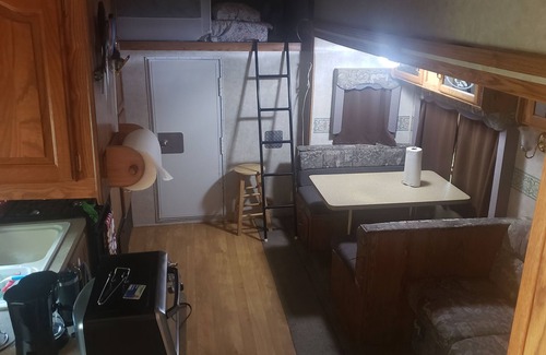 Greenbush RV Rental | Inviting Trails End: 2-Bedroom Retreat Near Ocean City