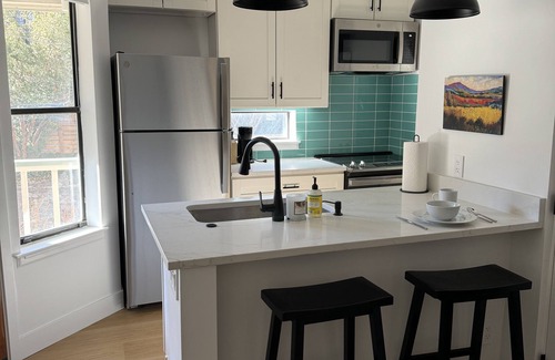 Mapleton Hill Condo | Serene Downtown Condo with Trails and Family Amenities