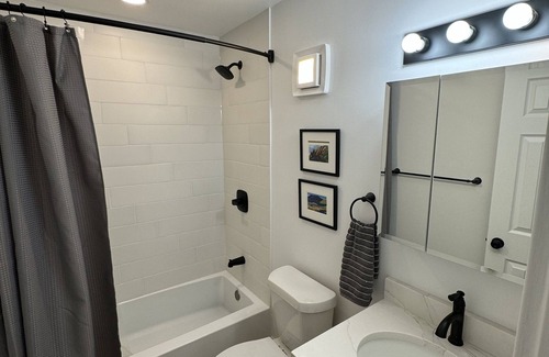 Mapleton Hill Condo | Serene Downtown Condo with Trails and Family Amenities